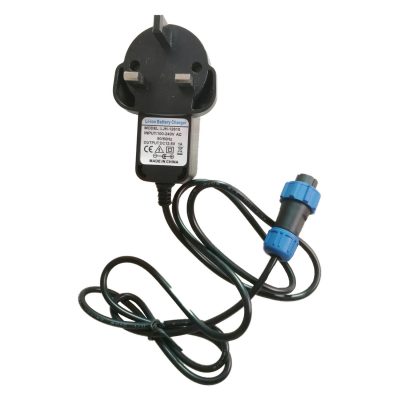 JCB-IT30-CH (100-240V Input, 12.6V, 1A Output Charger) [product photograph]