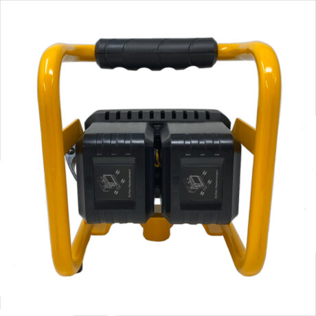 10W LED RECHARGEABLE POWER LIGHT (2X 7.4V BATTERIES)4