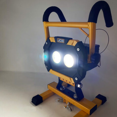 20W LED RECHARGEABLE FLOODLIGHT (1X 22.2V BATTERY)11