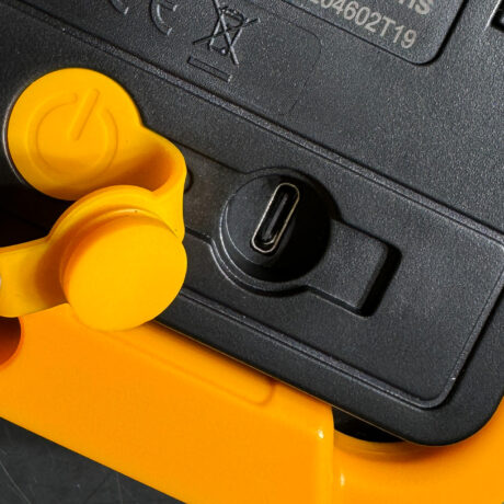 XONE CHARGER